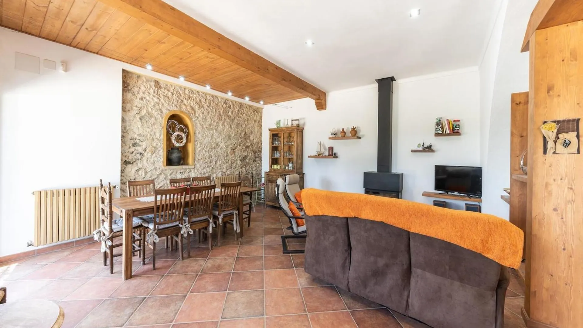 Rustic Style Villa Near Pyrenees Beach Ля Эскала 0*, Ля Эскала